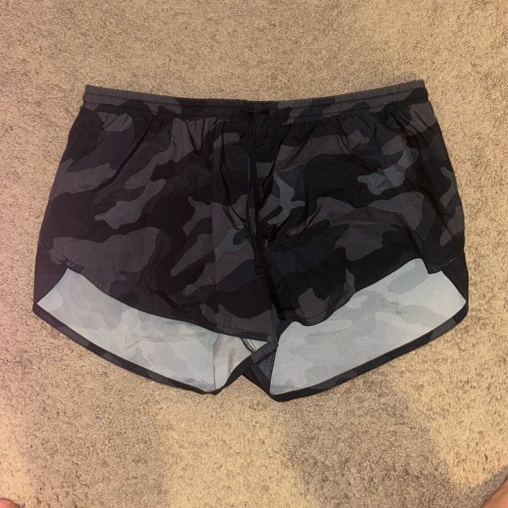 Old navy camo shorts